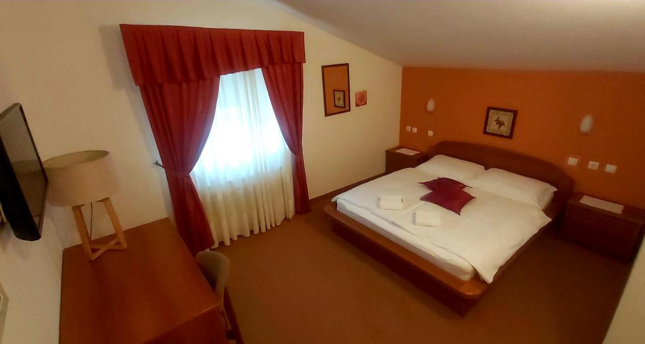 Gostisce Jazbec - Idrsko - Kobarid Hotel ภายนอก รูปภาพ